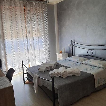 La Casa Di Arturo Hotell Verona Exteriör bild